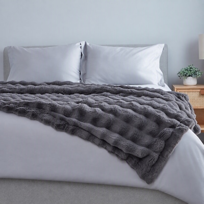 Guillaume Home Luxe Faux Fur Bubble Throw