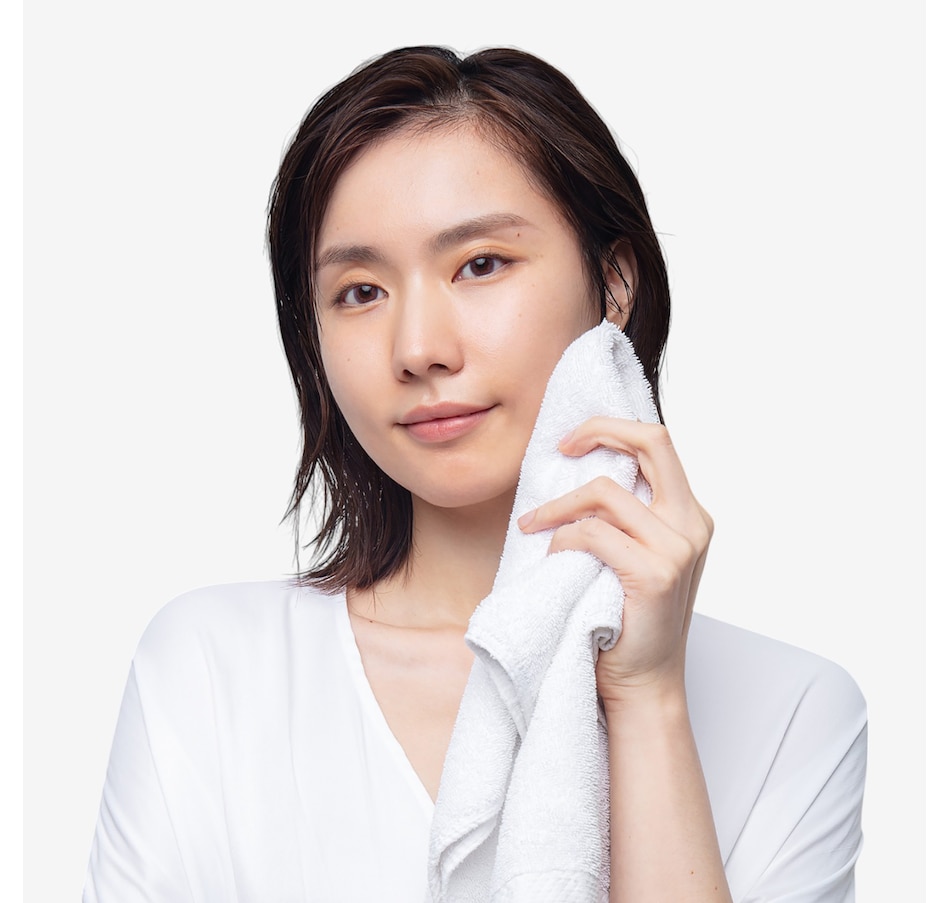 Image 109881_ALTMORE7.jpg, Product 109-881 / Price $51.90, Foreo Kiwi Pore Minimizing Toner Pads (60-Count) from Foreo on TSC.ca's Beauty department