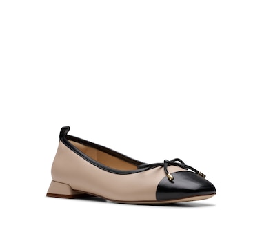 Clarks Ubree15 Poppy Low Heel Shoe