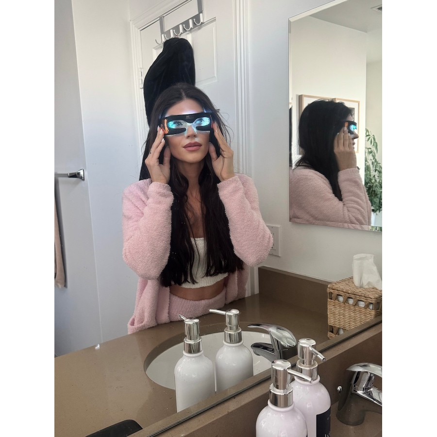 Image 111916_ALTMORE15.jpg, Product 111-916 / Price $350.00, GLO24K Bionic 7 Colour LED Eye Care Mask from GLO24k on TSC.ca's Beauty department