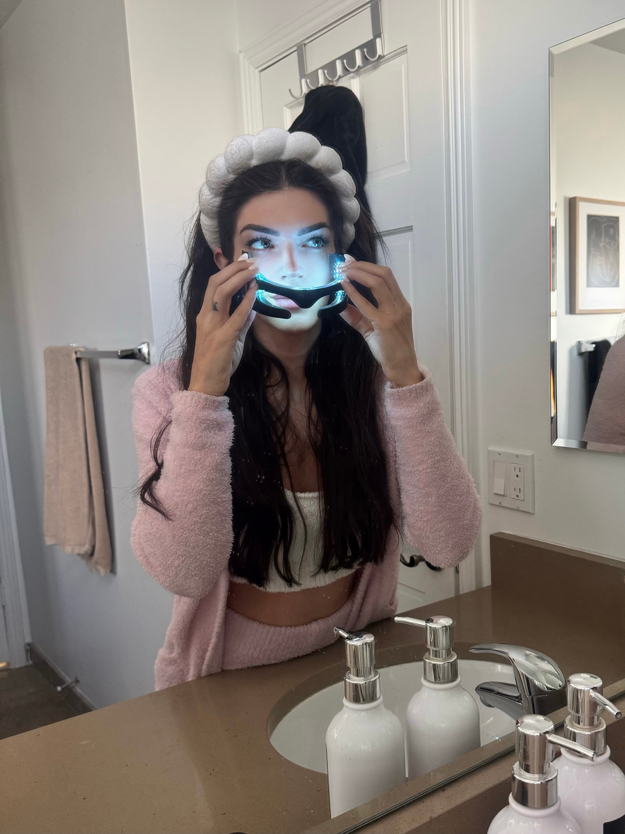 GLO24K Bionic 7 Colour LED Eye Care Mask - TSC.ca