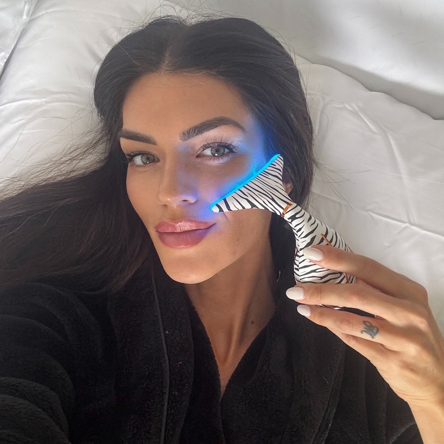 Image 113715_ALTMORE26.jpg, Product 113-715 / Price $149.99, Glo24K 7 Color LED Neck & Face Massager Deluxe from GLO24k on TSC.ca's Beauty department