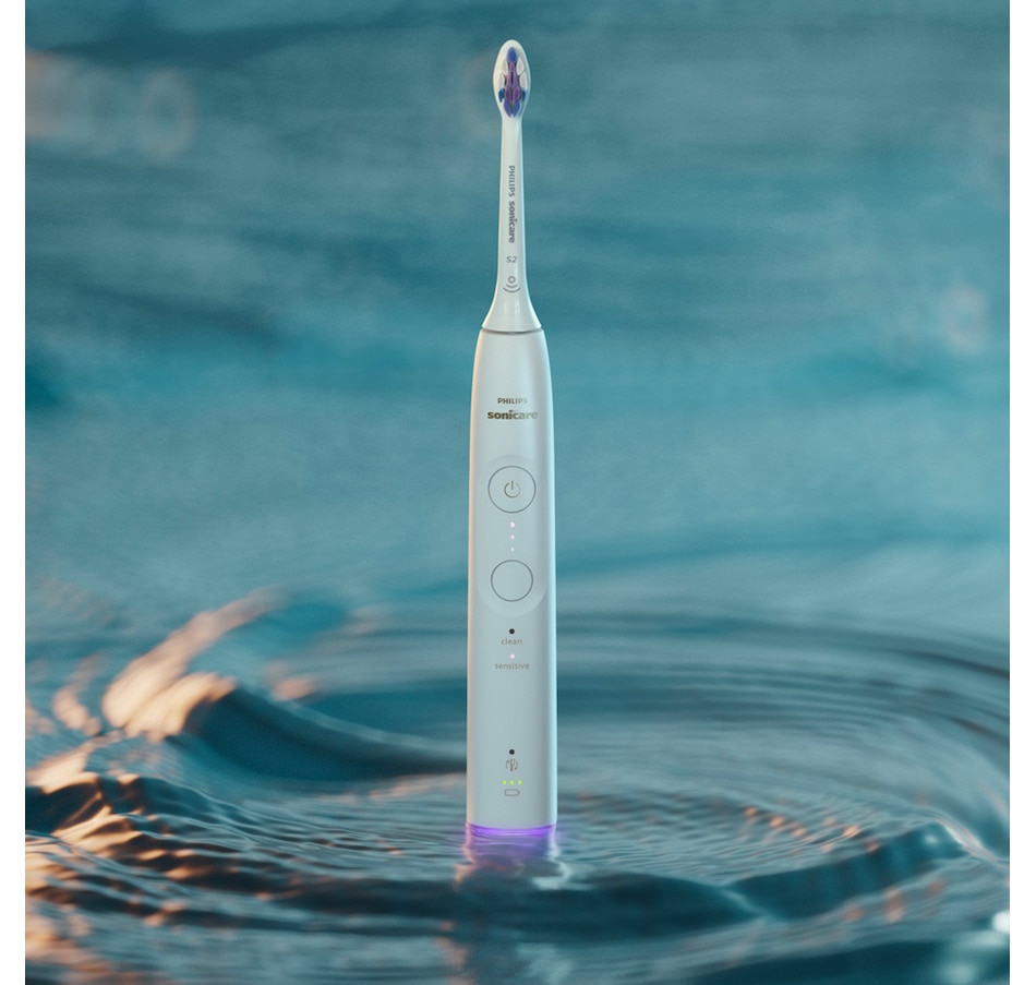 Image 114465_ALTMORE14.jpg, Product 114-465 / Price $129.99, Philips Sonicare 6700 Rechargeable Toothbrush from Philips on TSC.ca's Beauty department