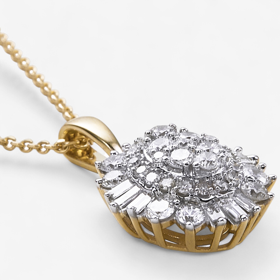 Image 114926_ALTMORE1.jpg, Product 114-926 / Price $2,699.99, 14K Gold 1.00 av. ctw Diamond Cluster Pendant Necklace from Diamond Show on TSC.ca's Jewellery department