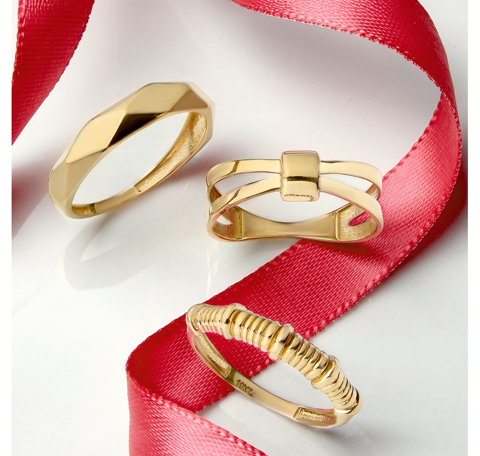 Image 116880_ALTMORE100.jpg, Product 116-880 / Price $319.99, TruGold 10K Yellow Gold Ribbed Ring from TruGold on TSC.ca's Jewellery department
