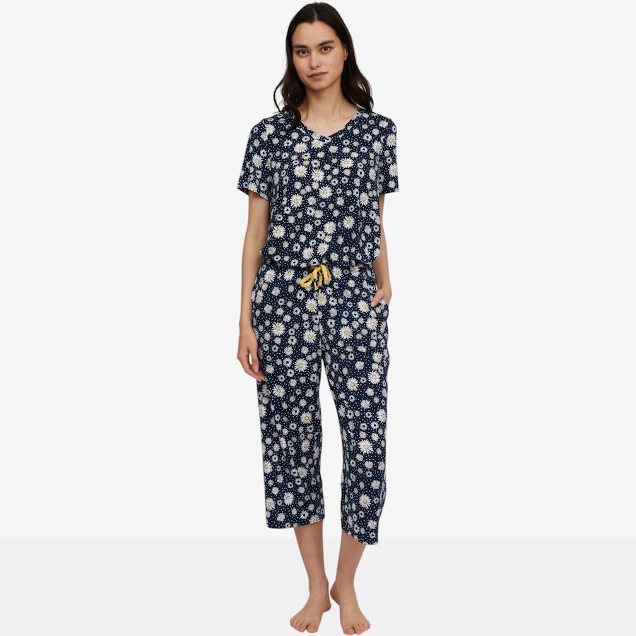 Image 118723_NVDIS.jpg, Product 118-723 / Price $65.00, Cuddl Duds Cool and Airy Pajama Set from Cuddl Duds  on TSC.ca's Fashion department