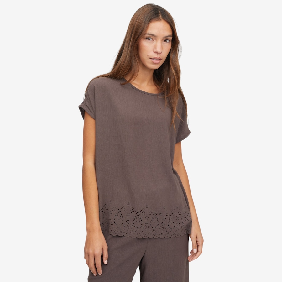 Image 118845_CHBRN.jpg, Product 118-845 / Price $34.88, Kim & Co. Crinkle Poplin Short Dolman Sleeve with Eyelet Hem Top from Kim & Co. on TSC.ca's Fashion department