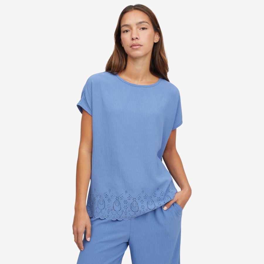 Image 118845_CHMBL.jpg, Product 118-845 / Price $34.88, Kim & Co. Crinkle Poplin Short Dolman Sleeve with Eyelet Hem Top from Kim & Co. on TSC.ca's Fashion department