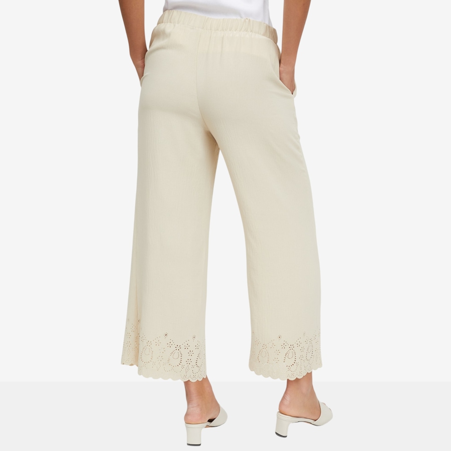 Image 118846_ALTMORE3.jpg, Product 118-846 / Price $39.88, Kim & Co. Crinkle Poplin Cropped Length Trouser with Eyelet Hem from Kim & Co. on TSC.ca's Fashion department