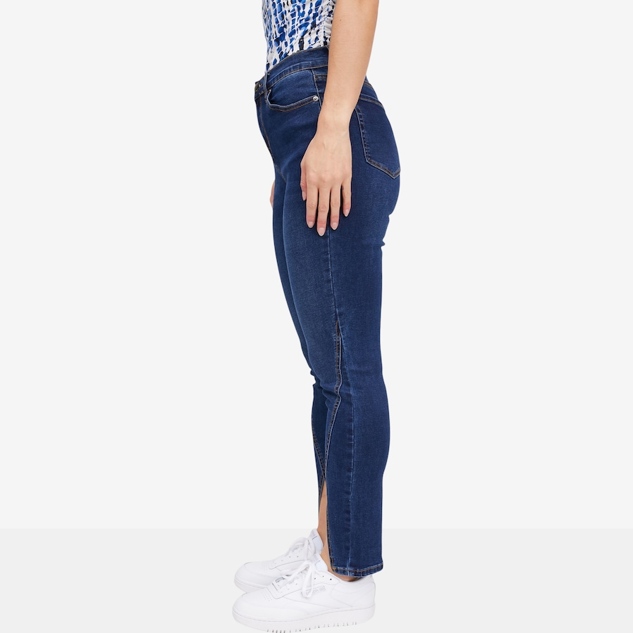 Image 118901_ALTMORE1.jpg, Product 118-901 / Price $49.88, Diane Gilman Legacy Stretch Slit Front Skinny Jean from DG2 by Diane Gilman on TSC.ca's Fashion department