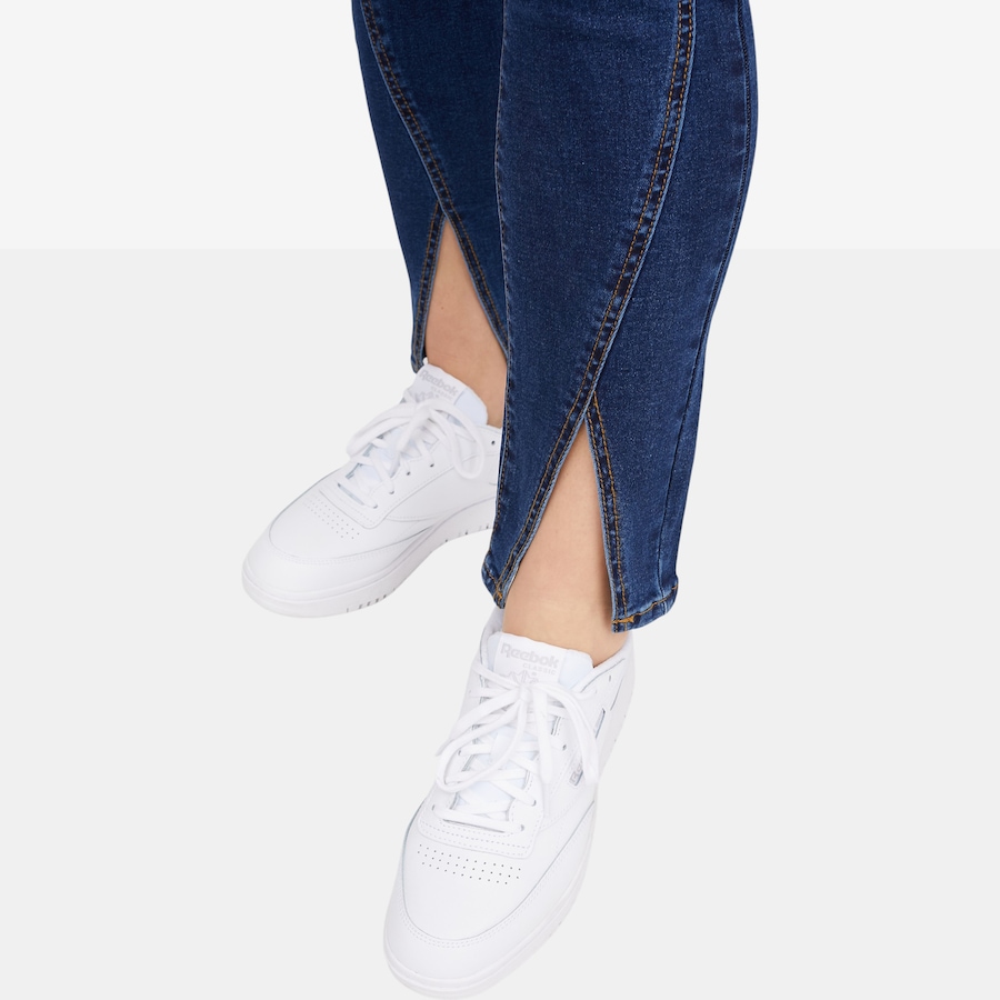 Image 118901_ALTMORE4.jpg, Product 118-901 / Price $49.88, Diane Gilman Legacy Stretch Slit Front Skinny Jean from DG2 by Diane Gilman on TSC.ca's Fashion department