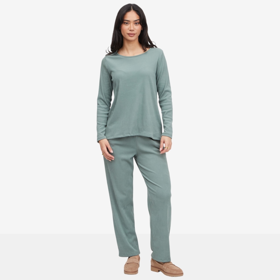 Image 119072_SOFSE.jpg, Product 119-072 / Price $39.33, Kim & Co. Soft Rib Knit Cozy Luxe Long Sleeve Top and Wellness Pant from Kim & Co. on TSC.ca's Fashion department