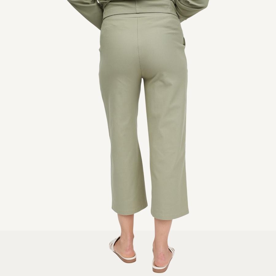 Image 119576_ALTMORE3.jpg, Product 119-576 / Price $49.88, Kim & Co. Deluxe Denim Knit Straight Leg Emma Cropped Pant from Kim & Co. on TSC.ca's Fashion department