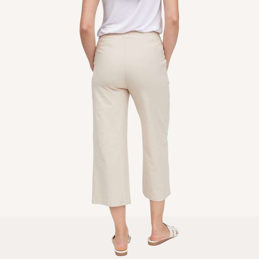 Image 119576_ALTMORE5.jpg, Product 119-576 / Price $49.88, Kim & Co. Deluxe Denim Knit Straight Leg Emma Cropped Pant from Kim & Co. on TSC.ca's Fashion department
