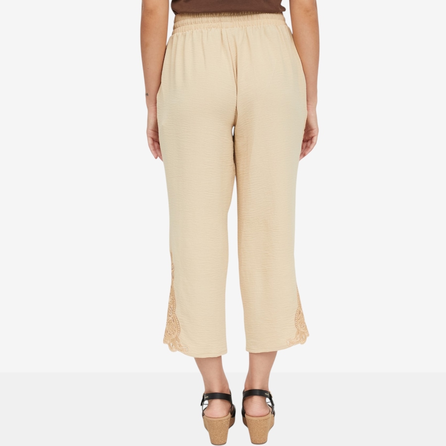 Image 119700_ALTMORE4.jpg, Product 119-700 / Price $34.88, Nina Leonard Elastic Waist Crop Pant from Nina Leonard on TSC.ca's Fashion department