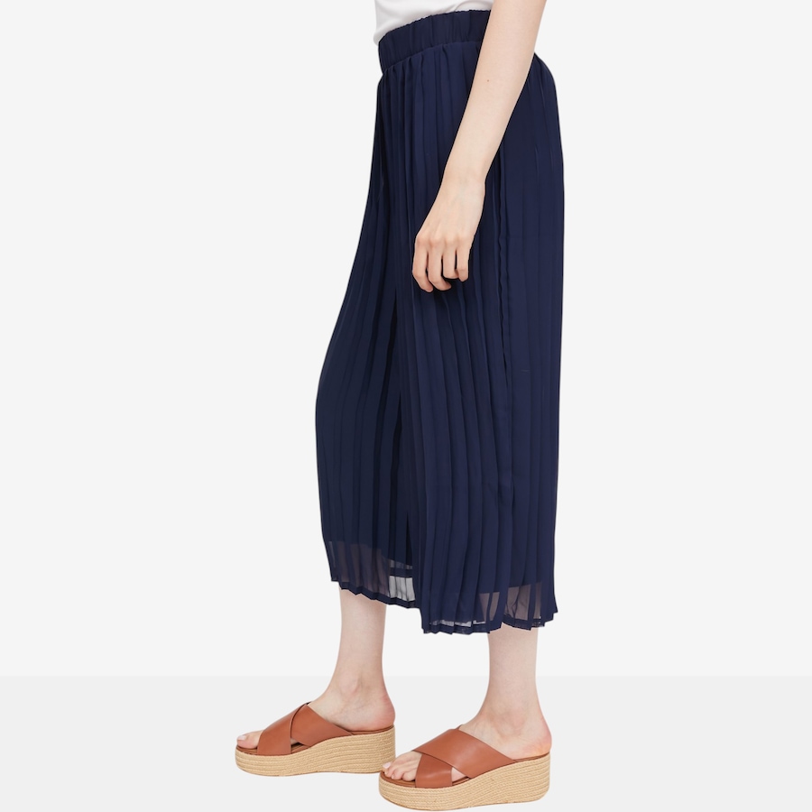 Image 119778_ALTMORE1.jpg, Product 119-778 / Price $29.88, Nina Leonard Elastic Waist Pleated Printed Chiffon Cropped Culotte Pant from Nina Leonard on TSC.ca's Fashion department