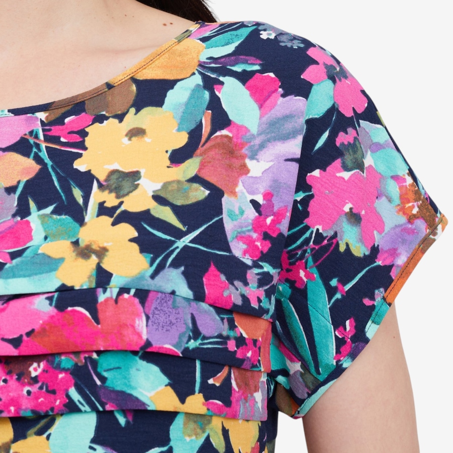 Image 119791_ALTMORE1.jpg, Product 119-791 / Price $59.99, Nina Leonard Textured Wave Top from Nina Leonard on TSC.ca's Fashion department
