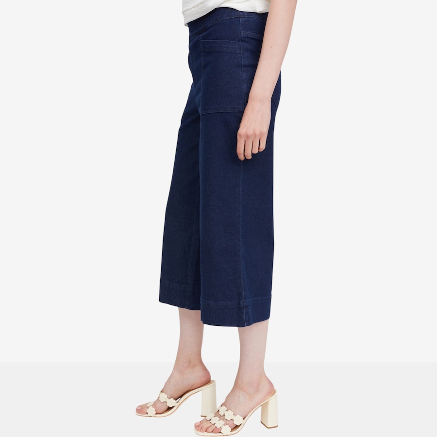 Image 119795_ALTMORE1.jpg, Product 119-795 / Price $69.99, Nina Leonard Stretch Denim Crop Jean from Nina Leonard on TSC.ca's Fashion department