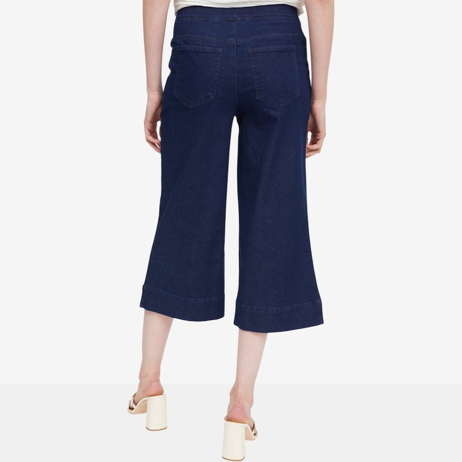 Image 119795_ALTMORE2.jpg, Product 119-795 / Price $69.99, Nina Leonard Stretch Denim Crop Jean from Nina Leonard on TSC.ca's Fashion department