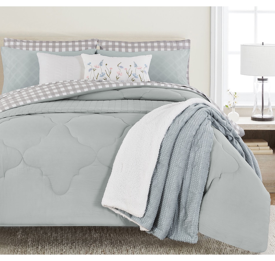 Image 120528_ALTMORE2.jpg, Product 120-528 / Price $99.99, Claro Living Home Reversible Comforter from Claro Living Home on TSC.ca's Home & Garden department