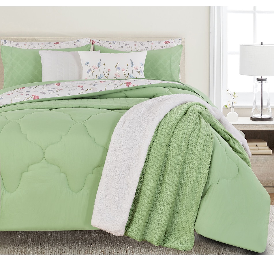 Image 120528_ALTMORE3.jpg, Product 120-528 / Price $99.99, Claro Living Home Reversible Comforter from Claro Living Home on TSC.ca's Home & Garden department
