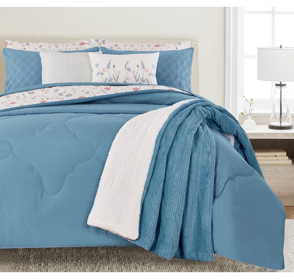 Image 120528_ALTMORE5.jpg, Product 120-528 / Price $99.99, Claro Living Home Reversible Comforter from Claro Living Home on TSC.ca's Home & Garden department