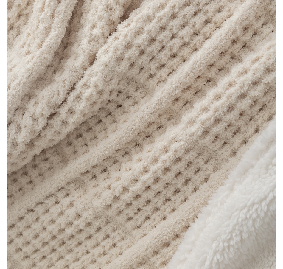 Image 120865_ALTMORE16.jpg, Product 120-865 / Price $49.99, Home Suite Window Pane Waffle Knit Throw from Home Suite on TSC.ca's Home & Garden department