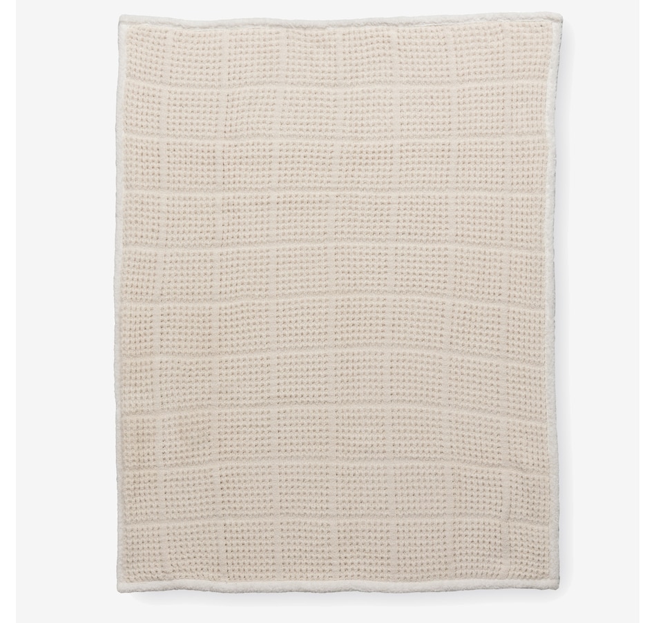 Image 120865_ALTMORE18.jpg, Product 120-865 / Price $49.99, Home Suite Window Pane Waffle Knit Throw from Home Suite on TSC.ca's Home & Garden department