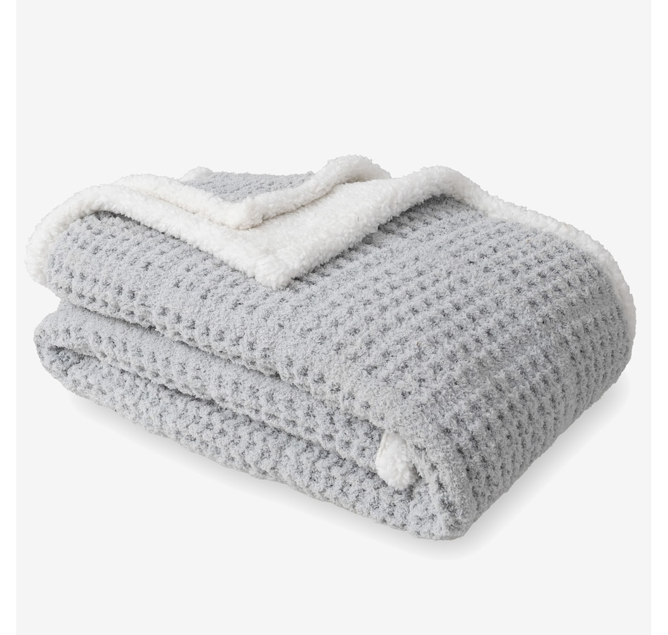 Image 120865_ALTMORE2.jpg, Product 120-865 / Price $49.99, Home Suite Window Pane Waffle Knit Throw from Home Suite on TSC.ca's Home & Garden department