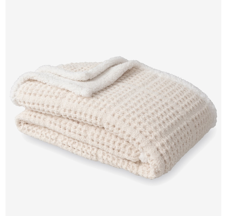 Image 120865_ALTMORE20.jpg, Product 120-865 / Price $49.99, Home Suite Window Pane Waffle Knit Throw from Home Suite on TSC.ca's Home & Garden department