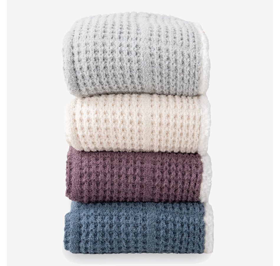 Image 120865_ALTMORE21.jpg, Product 120-865 / Price $49.99, Home Suite Window Pane Waffle Knit Throw from Home Suite on TSC.ca's Home & Garden department