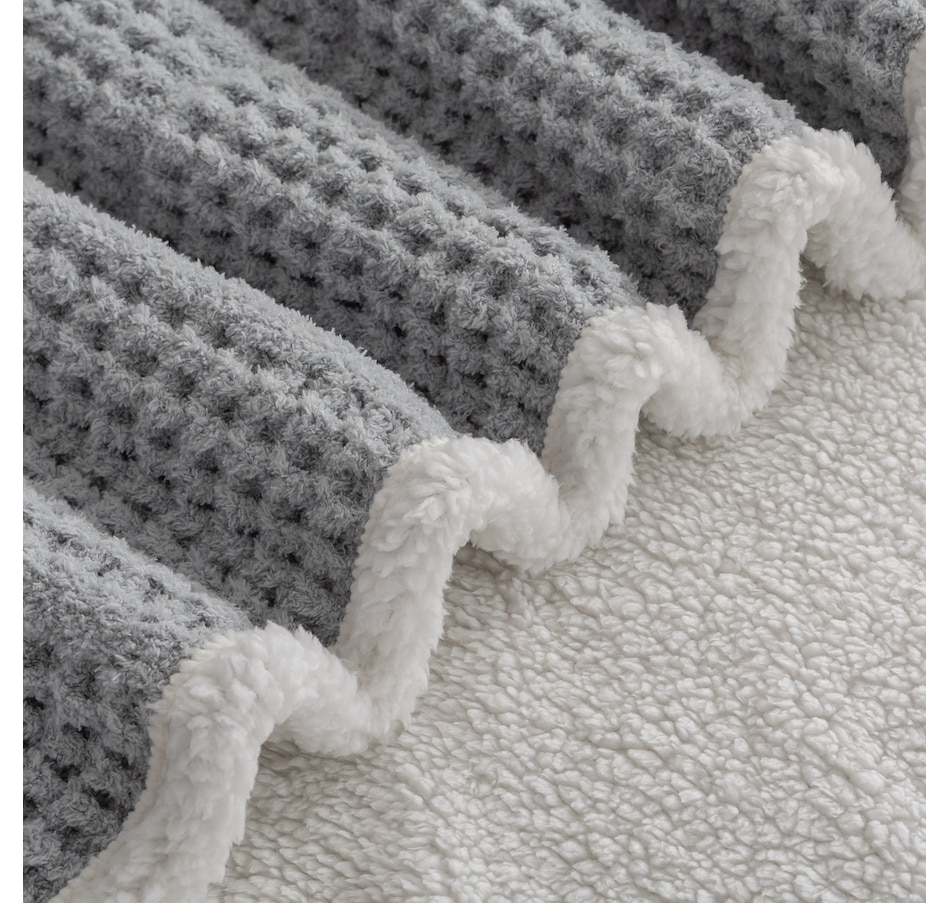 Image 120865_ALTMORE4.jpg, Product 120-865 / Price $49.99, Home Suite Window Pane Waffle Knit Throw from Home Suite on TSC.ca's Home & Garden department