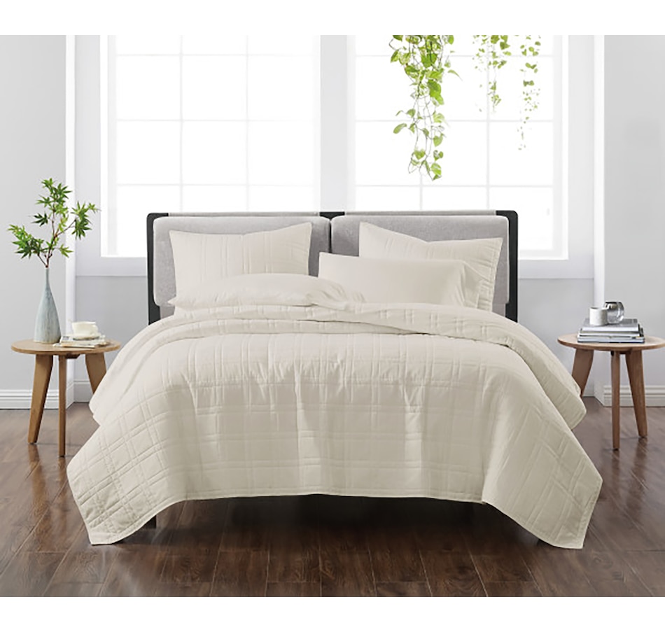 Image 120999_BGE.jpg, Product 120-999 / Price $89.99 - $129.99, Cannon Home Quilt Set from Cannon Home on TSC.ca's Home & Garden department