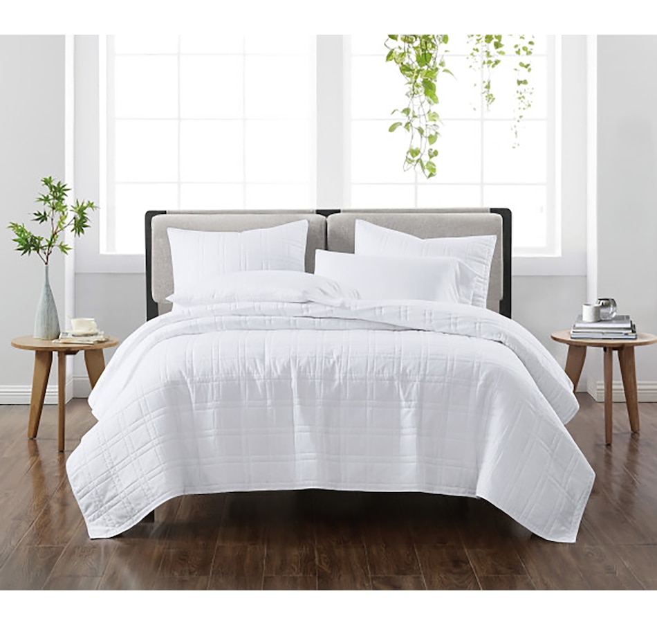 Image 120999_WHT.jpg, Product 120-999 / Price $89.99 - $129.99, Cannon Home Quilt Set from Cannon Home on TSC.ca's Home & Garden department