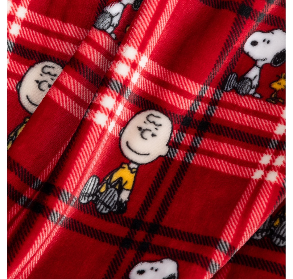 Image 121003_ALTMORE5.jpg, Product 121-003 / Price $24.99, Berkshire Blankets Peanuts Christmas Throw from Berkshire on TSC.ca's Home & Garden department