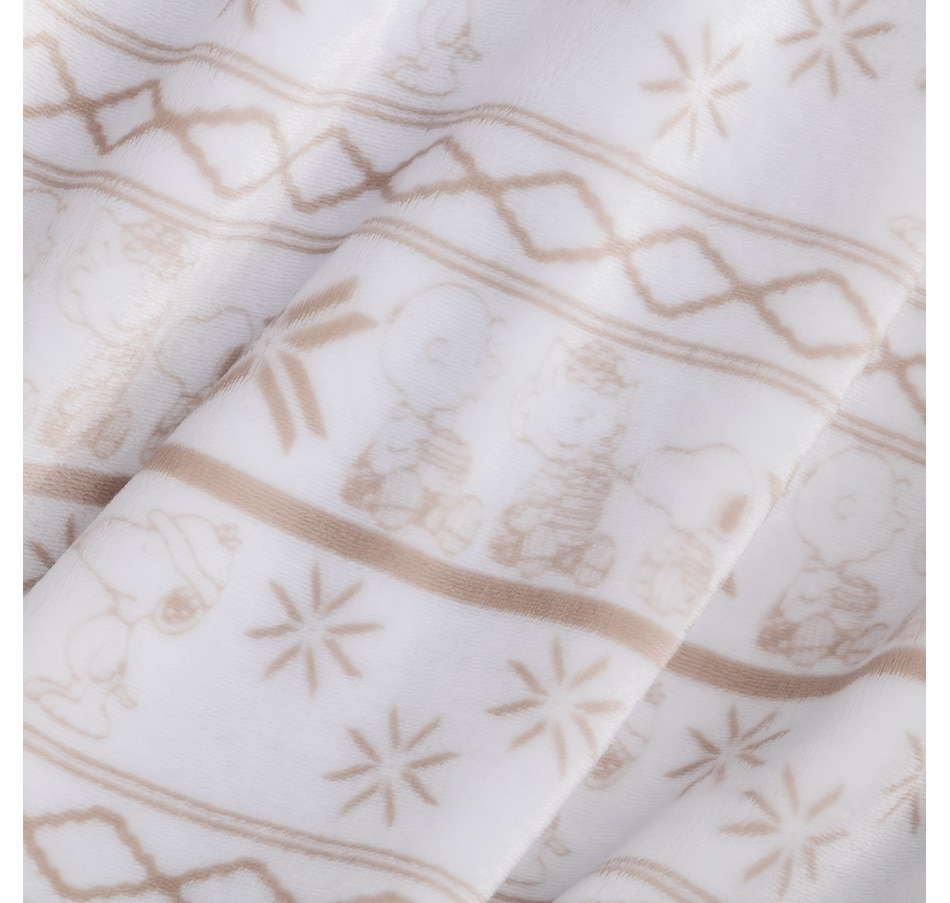 Image 121003_ALTMORE7.jpg, Product 121-003 / Price $24.99, Berkshire Blankets Peanuts Christmas Throw from Berkshire on TSC.ca's Home & Garden department