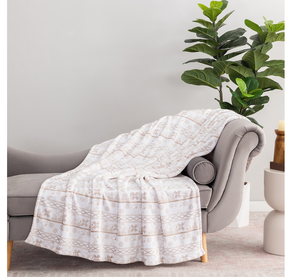 Image 121003_IVR.jpg, Product 121-003 / Price $24.99, Berkshire Blankets Peanuts Christmas Throw from Berkshire on TSC.ca's Home & Garden department
