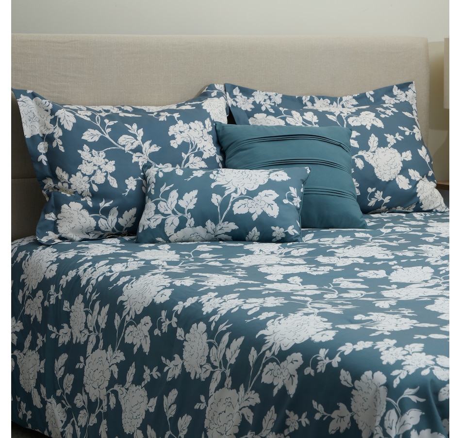 Image 121057_BLU.jpg, Product 121-057 / Price $59.99 - $79.99, Home Suite Essentials Floral 5-Piece Comforter Set from Home Suite on TSC.ca's Home & Garden department