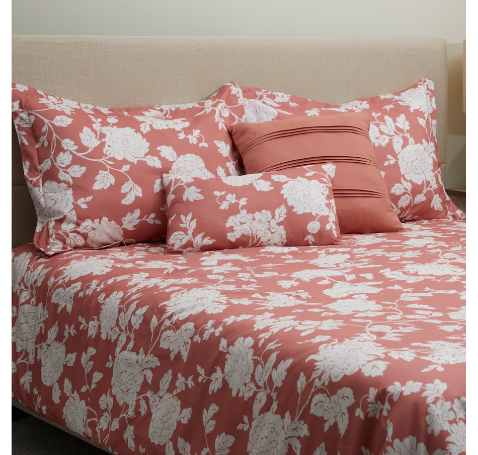 Image 121057_DSSN.jpg, Product 121-057 / Price $59.99 - $79.99, Home Suite Essentials Floral 5-Piece Comforter Set from Home Suite on TSC.ca's Home & Garden department