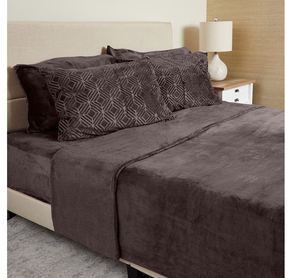 Image 121132_CHR.jpg, Product 121-132 / Price $85.00 - $100.00, Home Suite Mink 6-Piece Sheet Set from Home Suite on TSC.ca's Home & Garden department