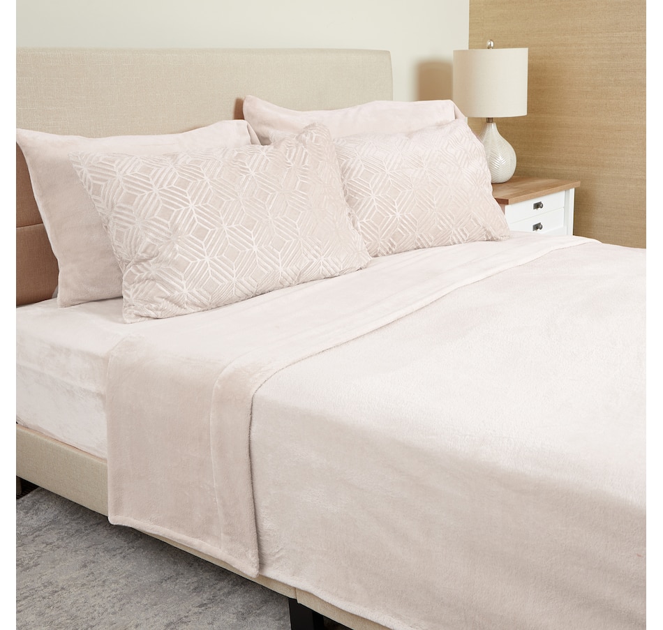 Image 121132_IVR.jpg, Product 121-132 / Price $85.00 - $100.00, Home Suite Mink 6-Piece Sheet Set from Home Suite on TSC.ca's Home & Garden department