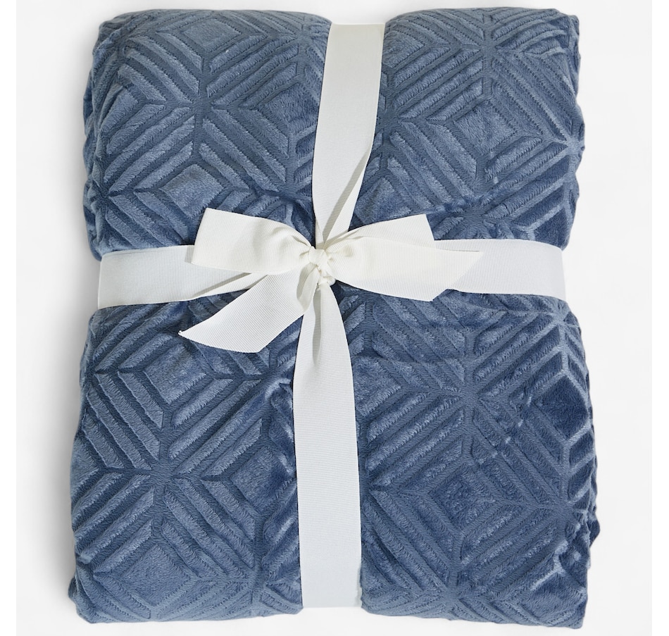 Image 121134_ALTMORE1.jpg, Product 121-134 / Price $19.88, Home Suite Mink Oversized Throw with Sherpa Back from Home Suite on TSC.ca's Home & Garden department