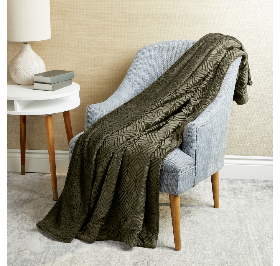 Image 121134_OLI.jpg, Product 121-134 / Price $19.88, Home Suite Mink Oversized Throw with Sherpa Back from Home Suite on TSC.ca's Home & Garden department