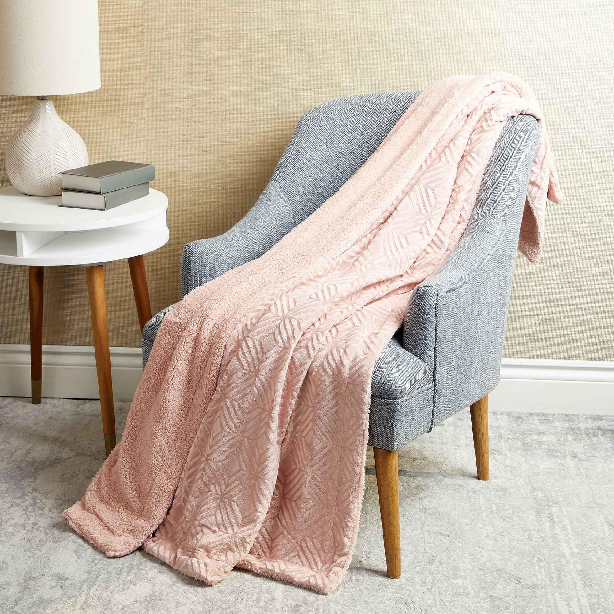 Home Suite Mink Oversized Throw with Sherpa Back - TSC.ca