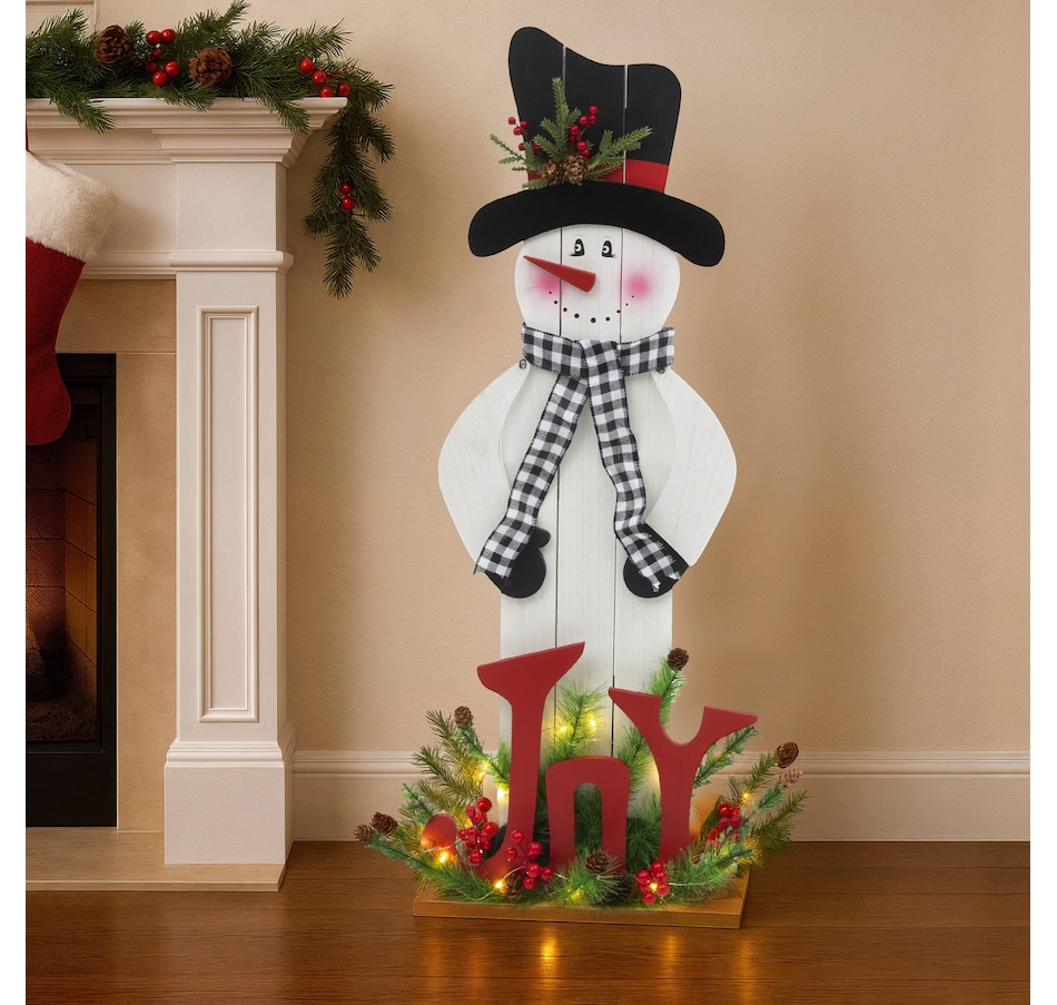 Image 121172_ALTMORE2.jpg, Product 121-172 / Price $59.99, Holiday Memories Lighted Wood Decoration with Floral Accent from Holiday Memories on TSC.ca's Home & Garden department
