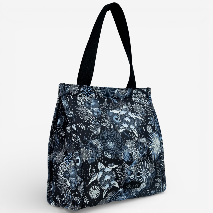 Image 121633_ALTMORE2.jpg, Product 121-633 / Price $39.99, sakroots On-The-Go Lunch Bag from sakroots on TSC.ca's Fashion department