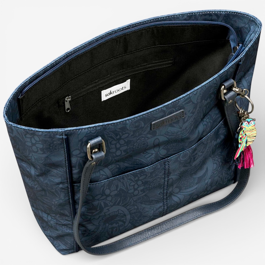 Image 121636_ALTMORE8.jpg, Product 121-636 / Price $49.88, sakroots Metro Tote from sakroots on TSC.ca's Fashion department