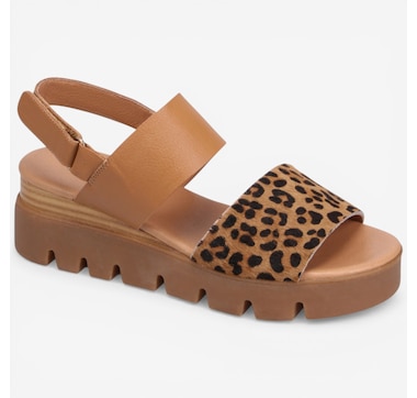 Django and Juliette Runar Slingback