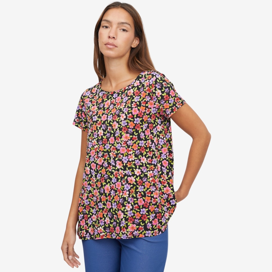 Image 121751_BKMU.jpg, Product 121-751 / Price $29.88, Kim & Co. Printed Brazil Knit Short Sleeve Hi-Low Top from Kim & Co. on TSC.ca's Fashion department