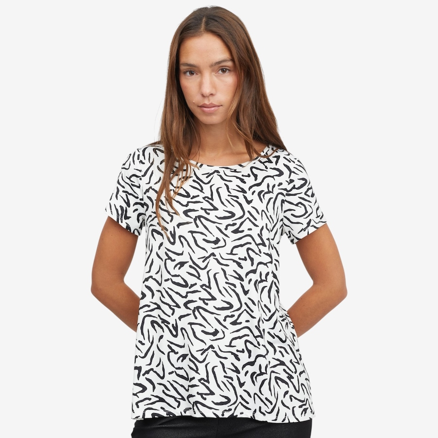 Image 121751_EUBLK.jpg, Product 121-751 / Price $29.88, Kim & Co. Printed Brazil Knit Short Sleeve Hi-Low Top from Kim & Co. on TSC.ca's Fashion department